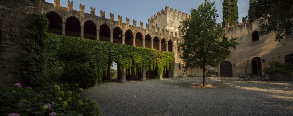 Abbazia Olivetana e Castello di Bornato