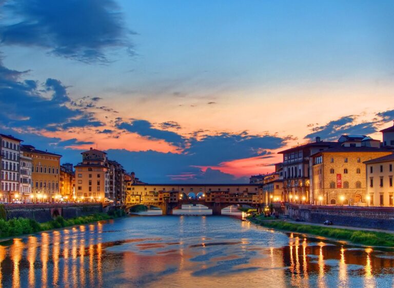 Firenze in notturna