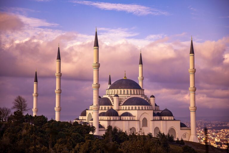 Istanbul Magica: Tra Storia, Cupole e Bazar