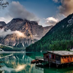 Lago di Braies : Il Gioiello delle Dolomiti
