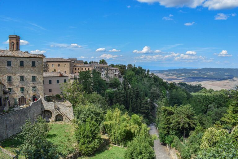 Pasquetta in Toscana: Volterra e San Gimignano