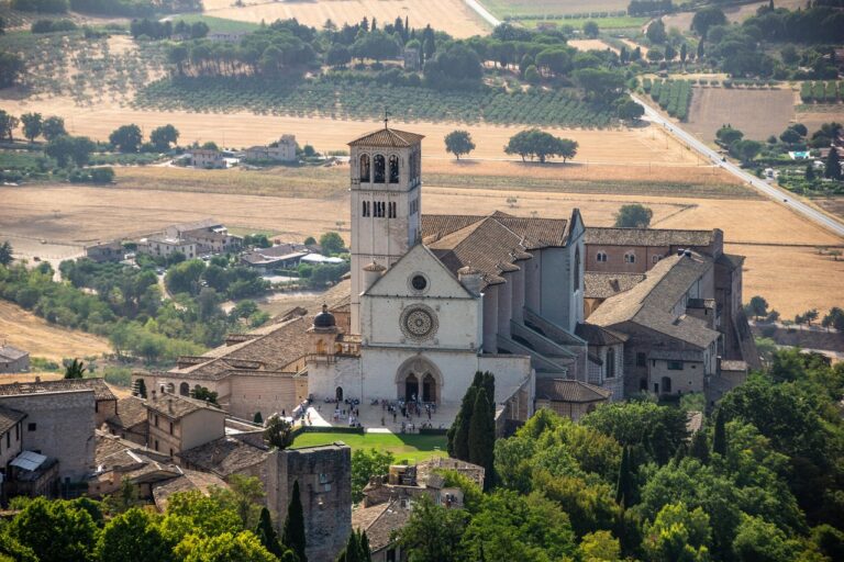 Tesori dell’Umbria: Assisi, Spoleto,Spello e Cascate delle Marmore