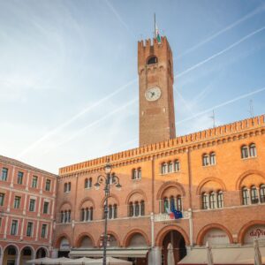 Treviso e Villaggio dei Girasoli con aperitivo